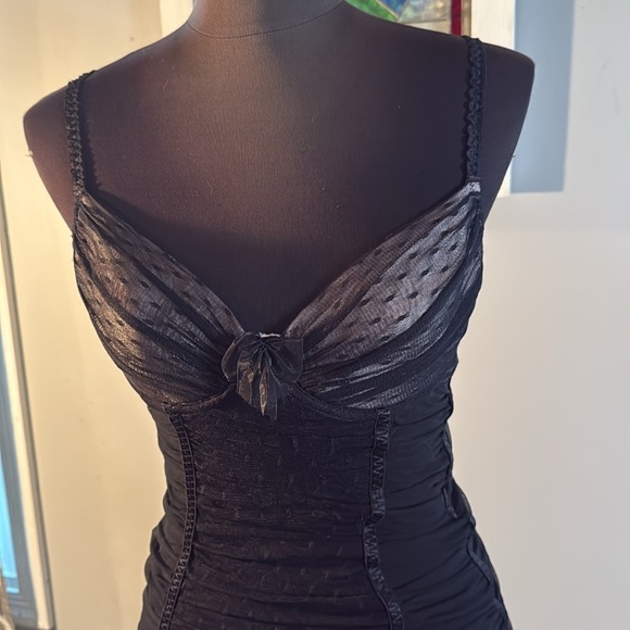 Victoria’s Secret Ruched Lace Corset Top SZ 34C - Picture 2 of 12